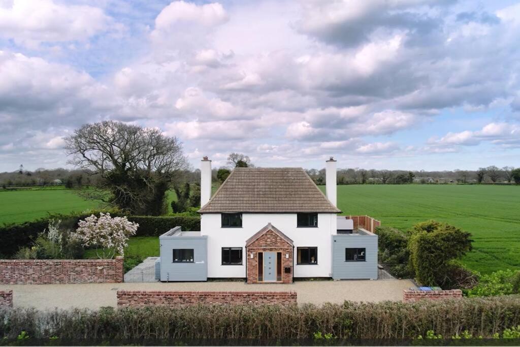 Covehithe House-Coastal Luxury- Sleeps 12-With Huge Swimspa! Wrentham Exteriér fotografie
