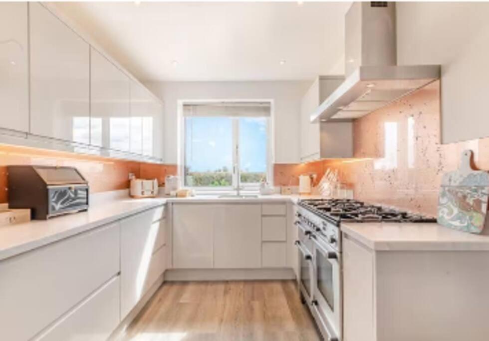 Covehithe House-Coastal Luxury- Sleeps 12-With Huge Swimspa! Wrentham Exteriér fotografie