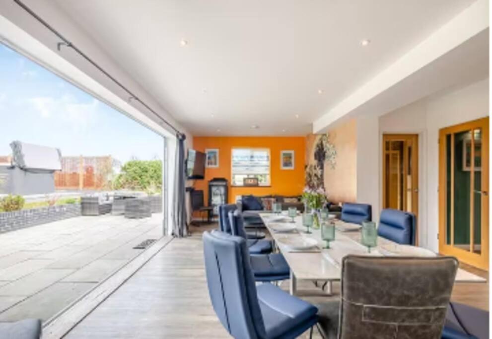Covehithe House-Coastal Luxury- Sleeps 12-With Huge Swimspa! Wrentham Exteriér fotografie
